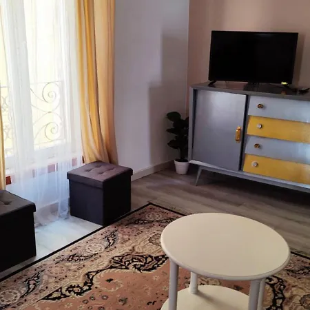 Vintage Casco Historico Apartment *